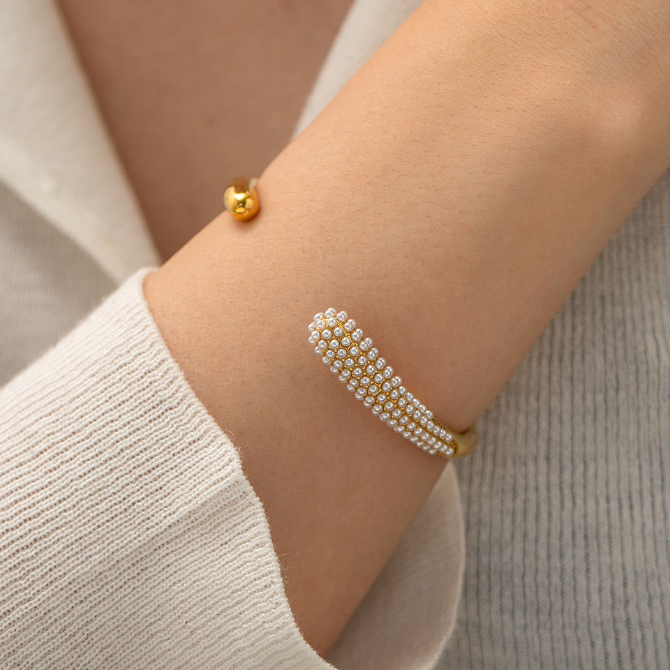 Apolline Cuff – på handled