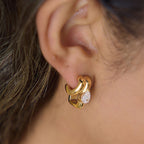 Celeste Earrings – på modell