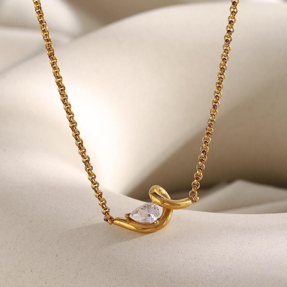 Celeste Necklace – produktbild på tyg