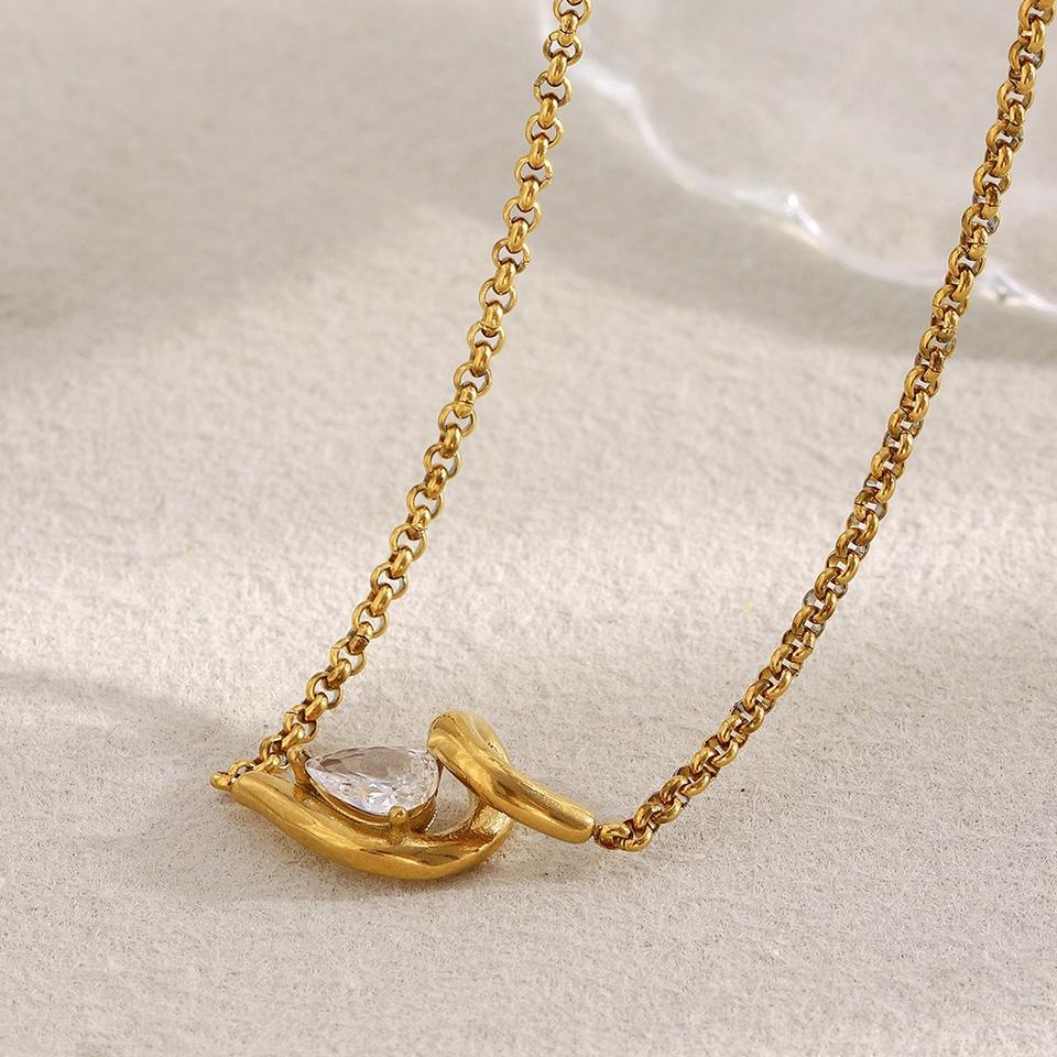 Celeste Necklace – detalj från sidan